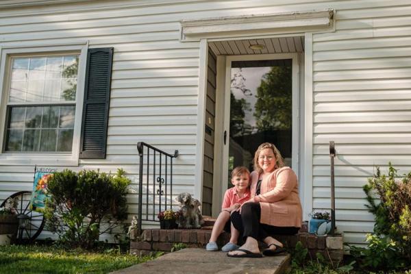 Central Kentucky mom overcomes tough real estate market to buy home in Jessamine County